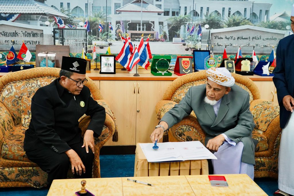 Kerjasama Internasional: INSUD Lamongan dengan 2 Lembaga di Thailand Sepakati MoU